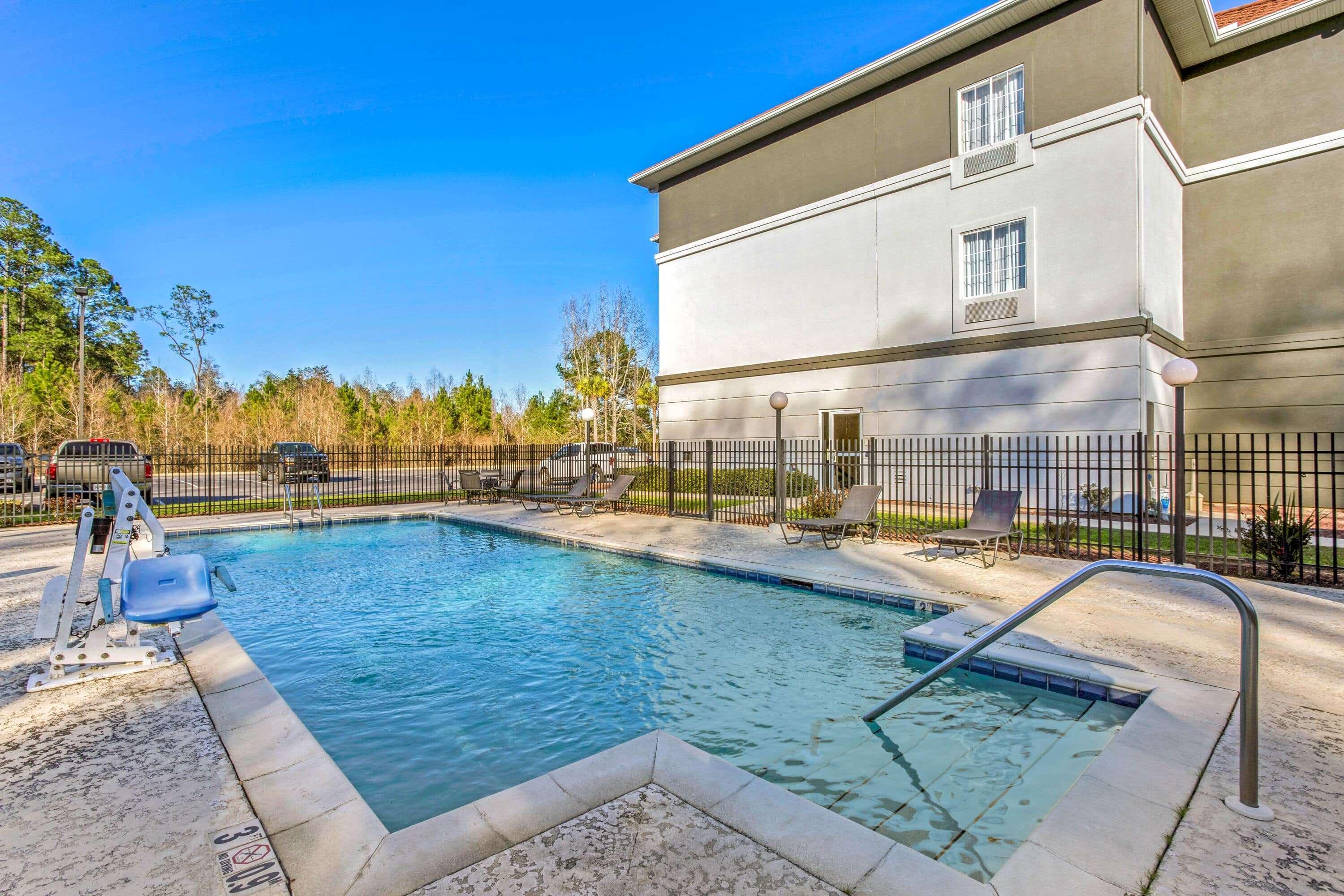 La Quinta By Wyndham Mobile Satsuma / Saraland Hotel Exterior foto