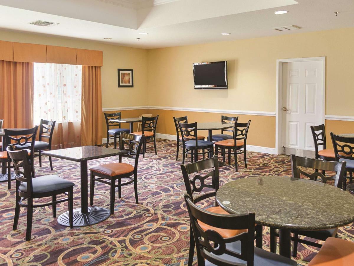 La Quinta By Wyndham Mobile Satsuma / Saraland Hotel Exterior foto